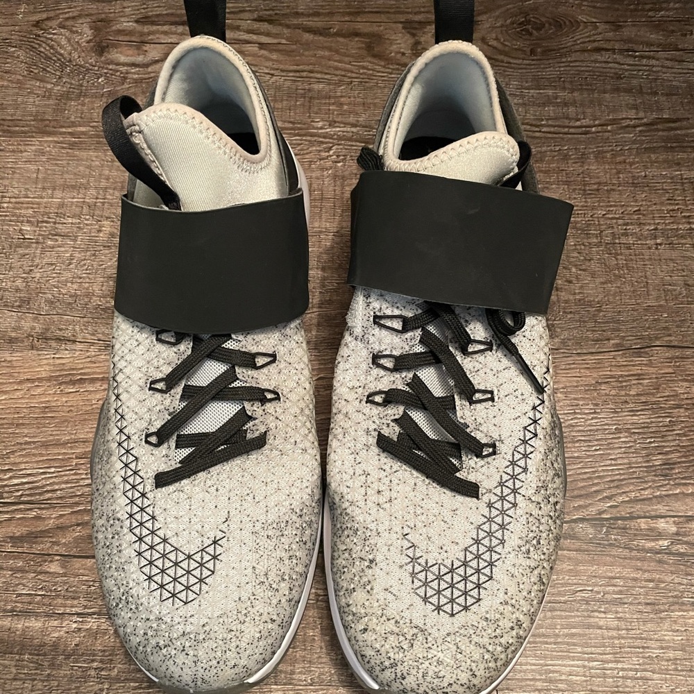 Nike training shoes size 9